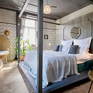Cora Aparthotel